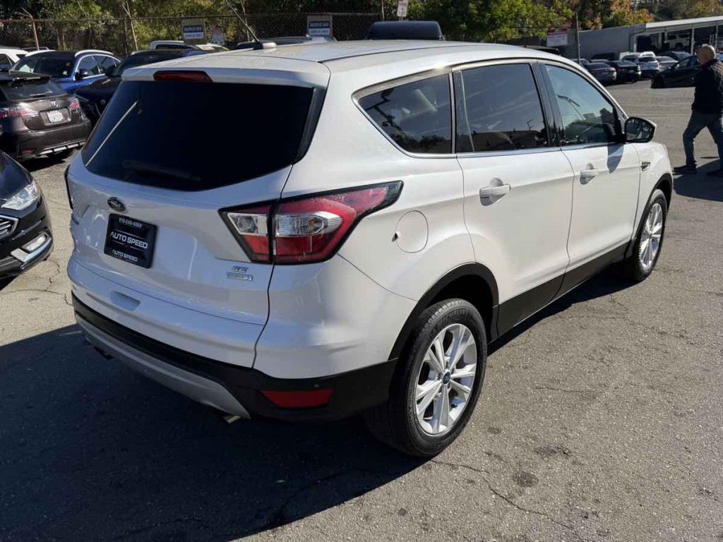 2017 Ford Escape Image 4