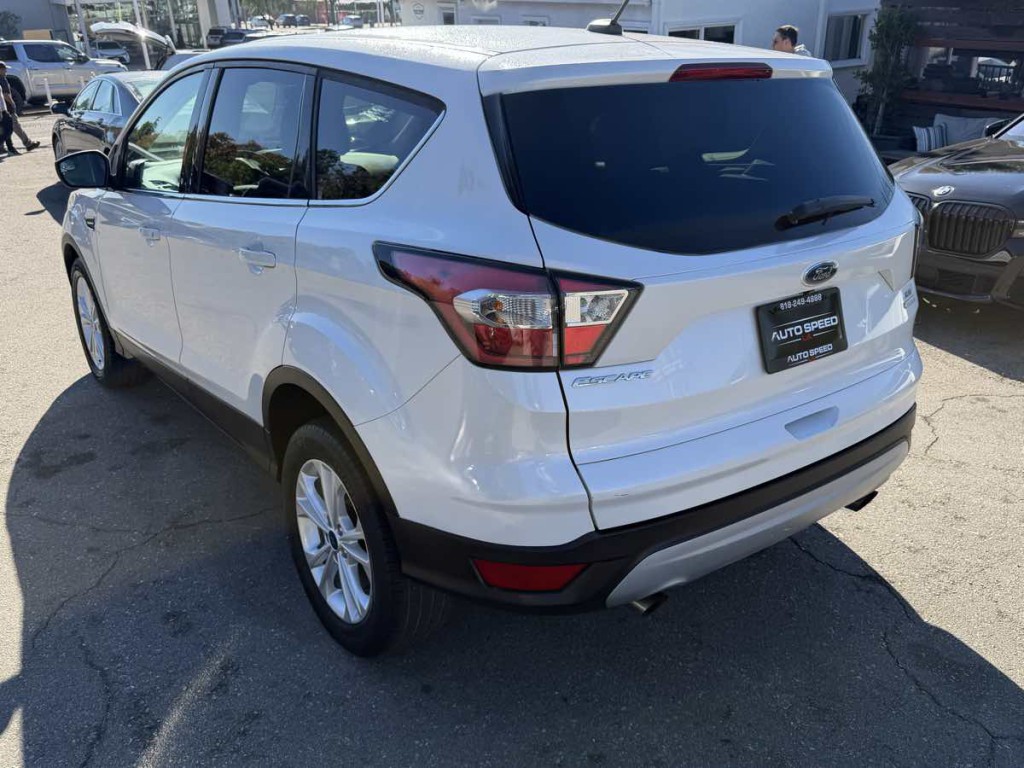 2017 Ford Escape Image 6