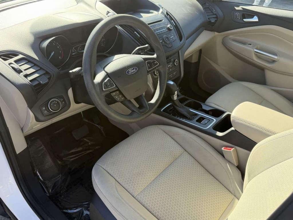 2017 Ford Escape Image 9