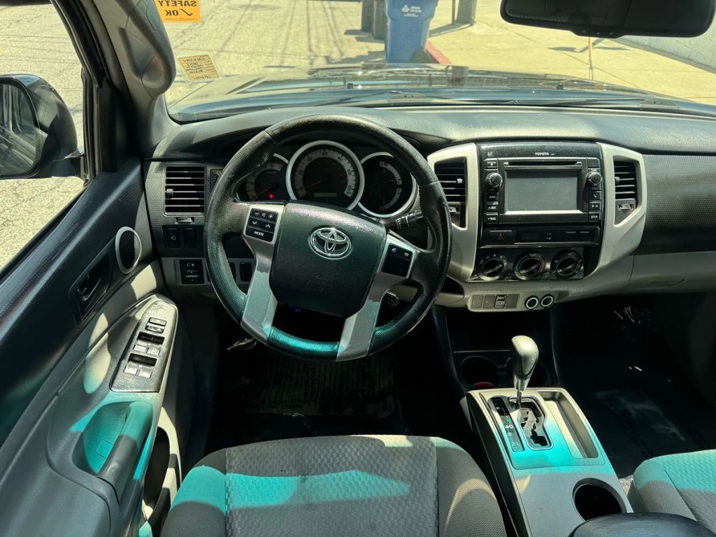 2013 Toyota Tacoma Image 10