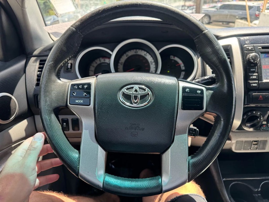 2013 Toyota Tacoma Image 13