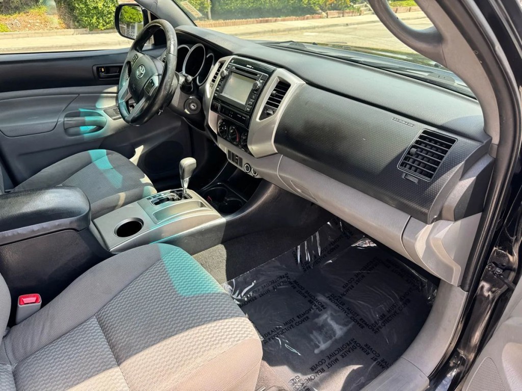 2013 Toyota Tacoma Image 14