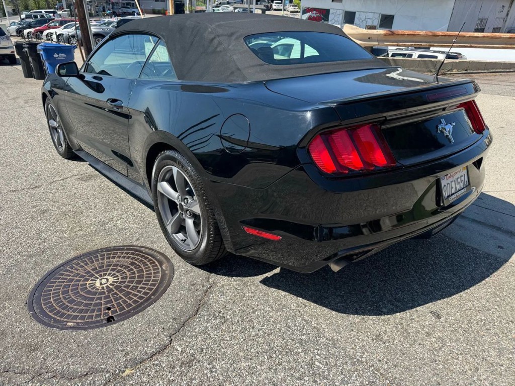 2015 Ford Mustang Image 11