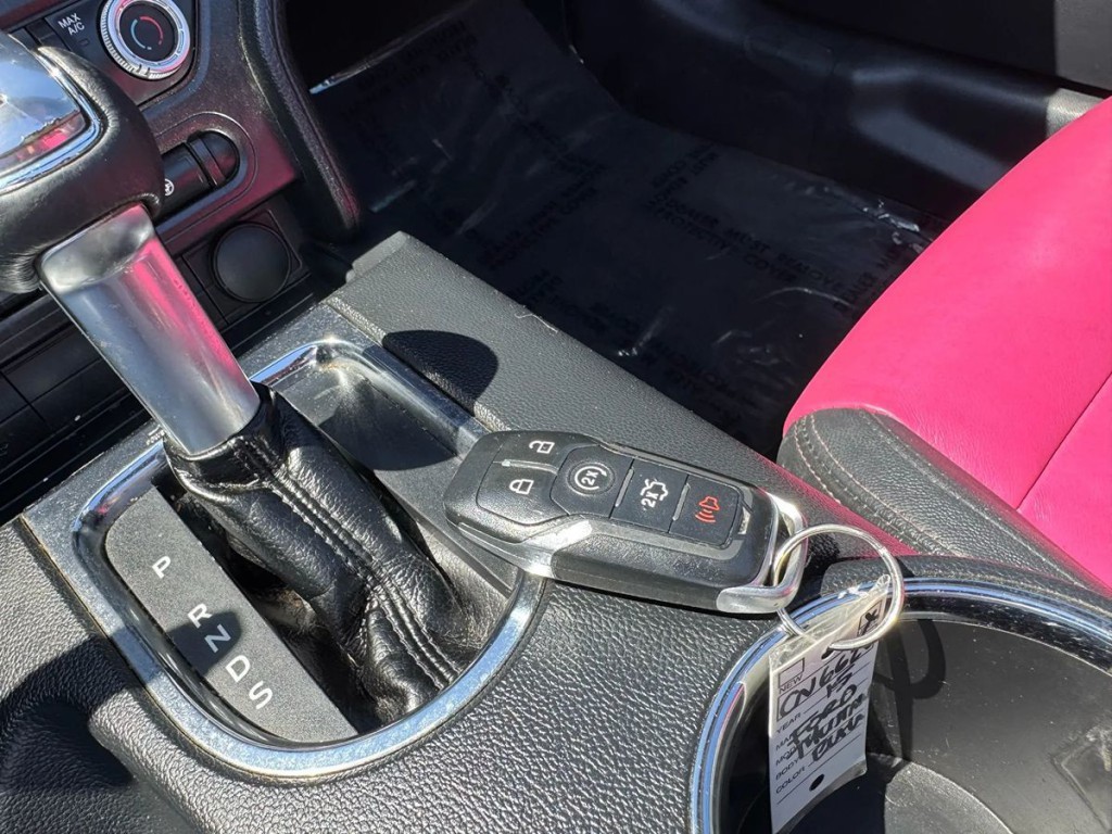 2015 Ford Mustang Image 19