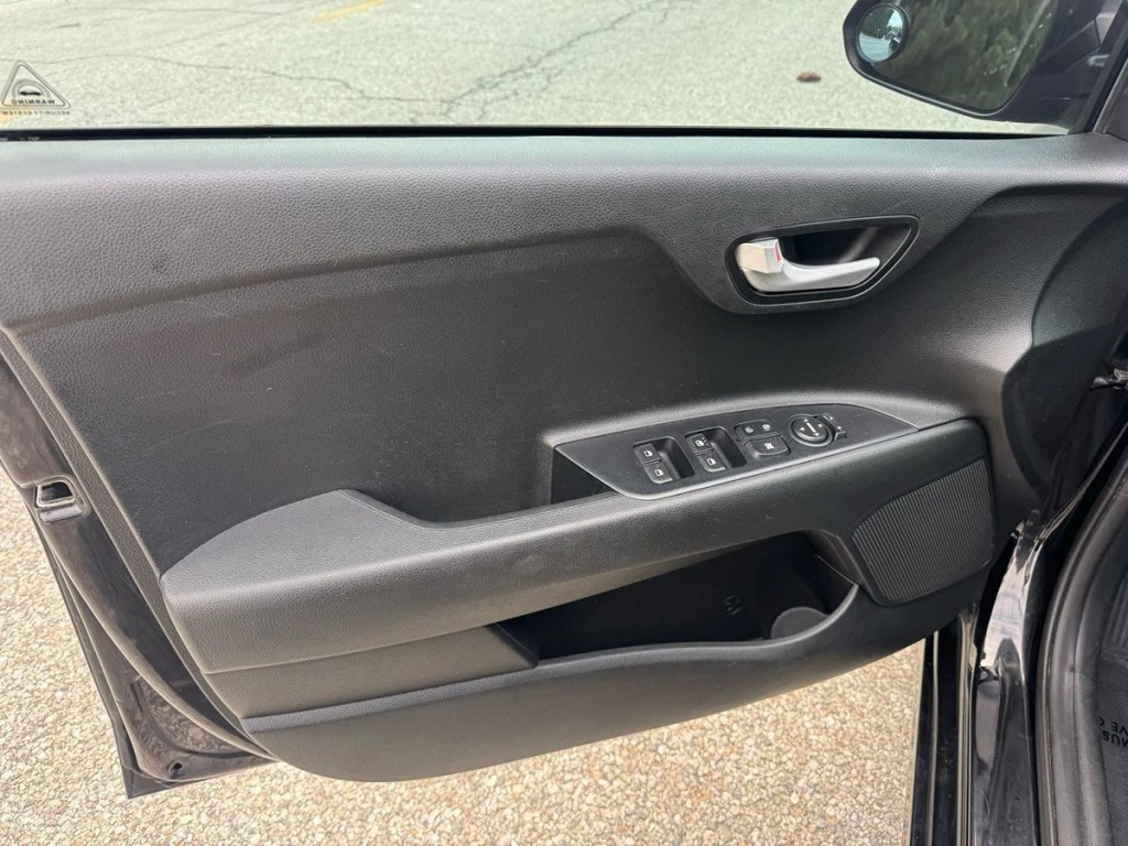 2018 Kia Rio Image 7