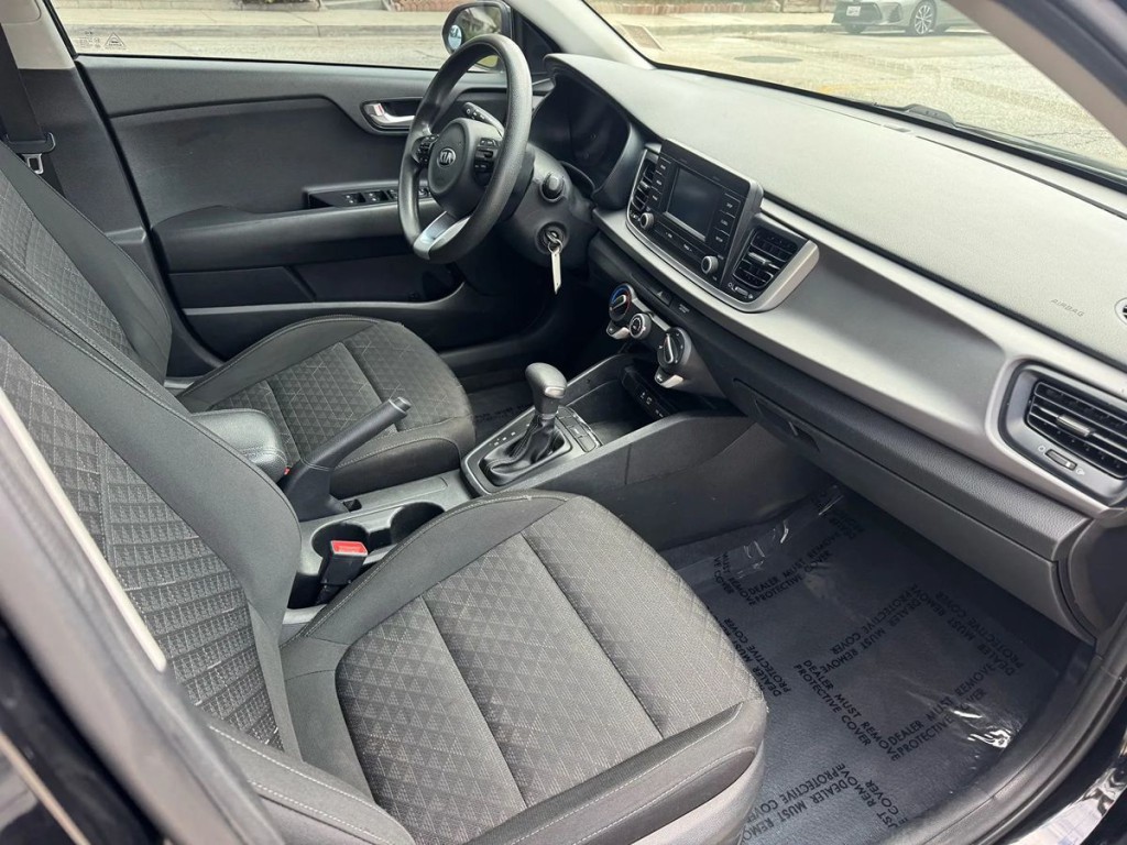 2018 Kia Rio Image 12