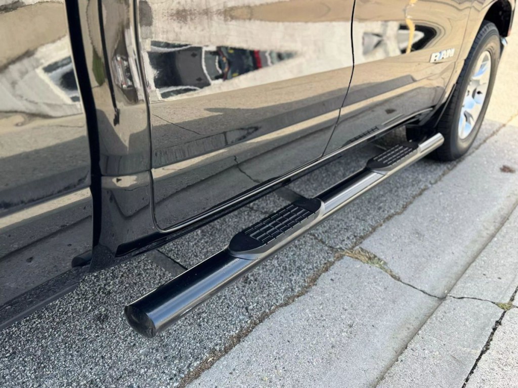 2020 RAM 1500 Image 8