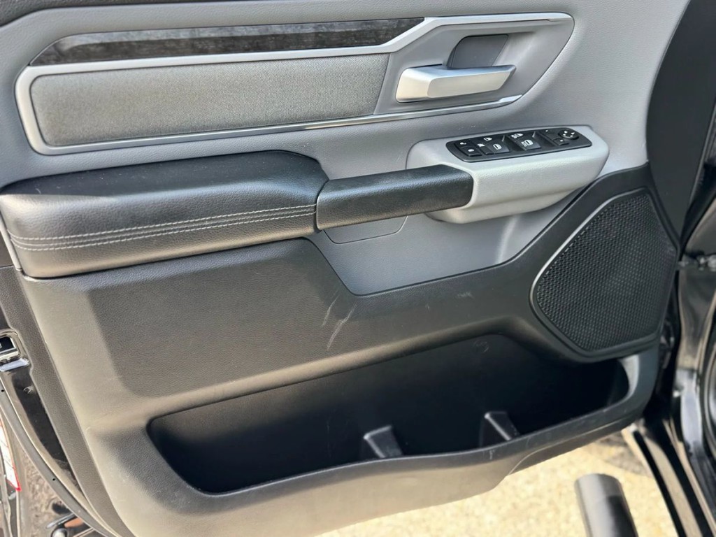 2020 RAM 1500 Image 10