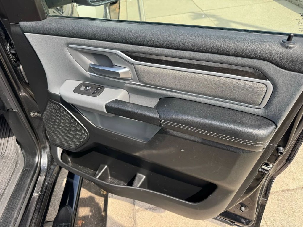 2020 RAM 1500 Image 16