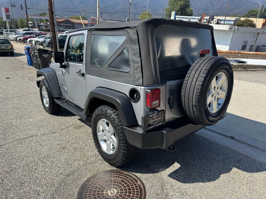2016 Jeep Wrangler Image 4