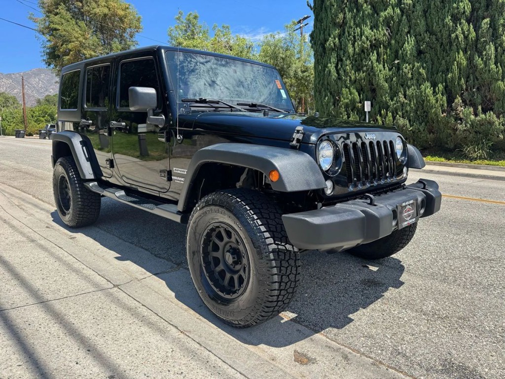 2014 Jeep Wrangler Unlimited Image 1
