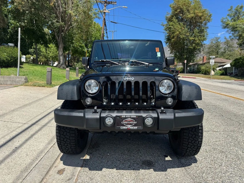 2014 Jeep Wrangler Unlimited Image 2