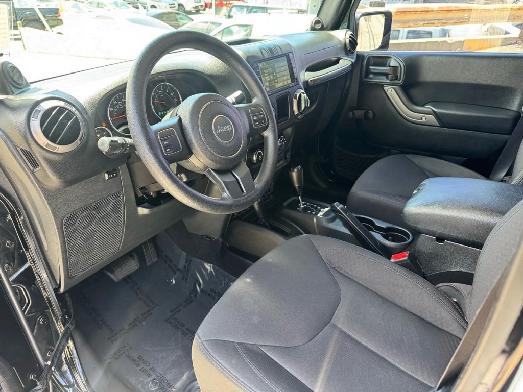 2014 Jeep Wrangler Unlimited Image 12