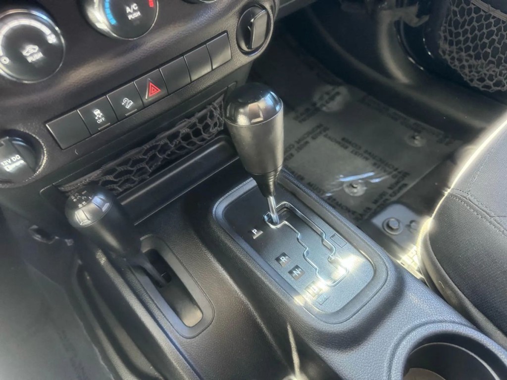 2014 Jeep Wrangler Unlimited Image 15