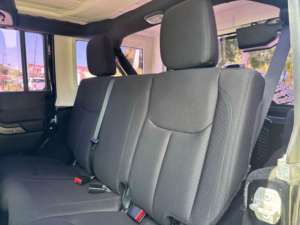 2014 Jeep Wrangler Unlimited Image 22