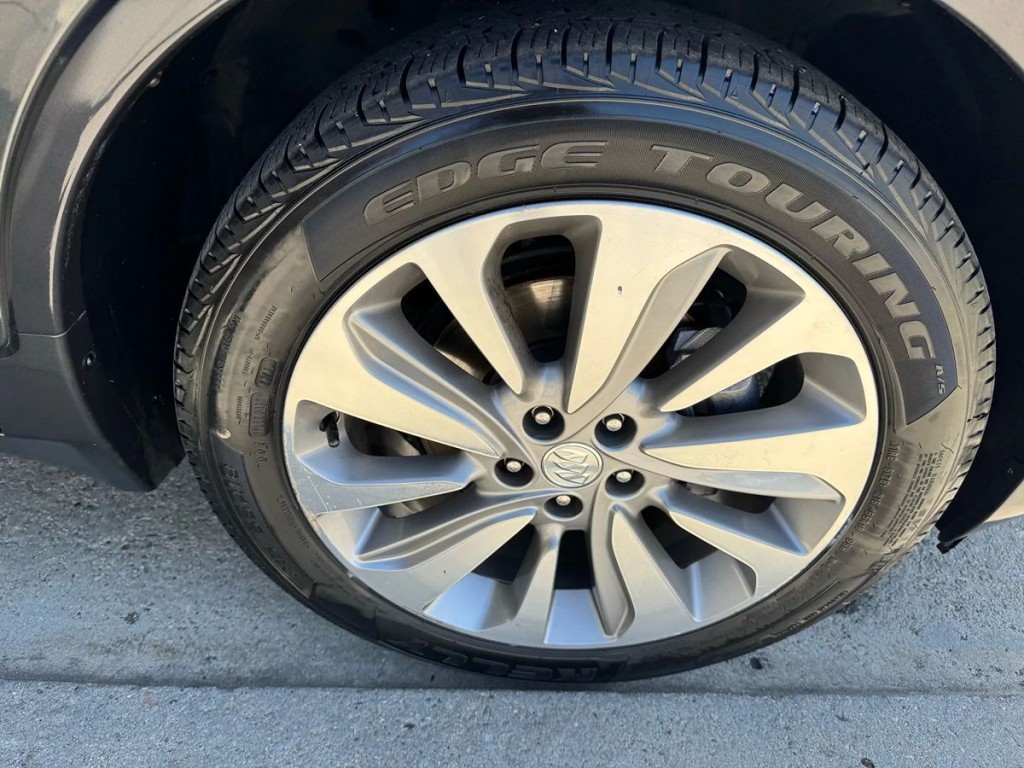 2018 Buick Enclave Image 7
