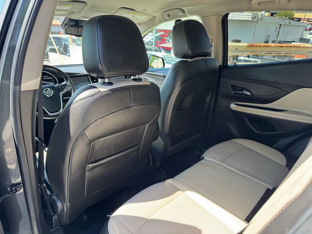 2018 Buick Enclave Image 18