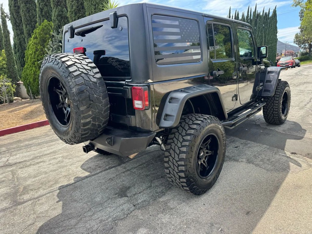 2015 Jeep Wrangler Unlimited Image 9