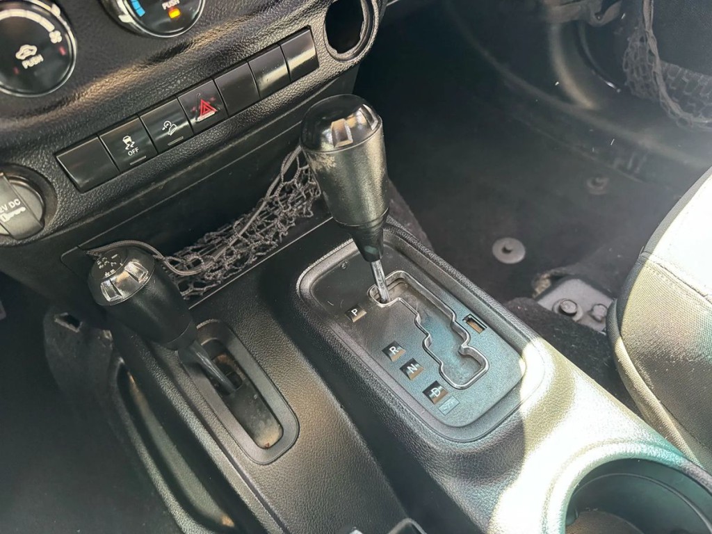 2015 Jeep Wrangler Unlimited Image 17