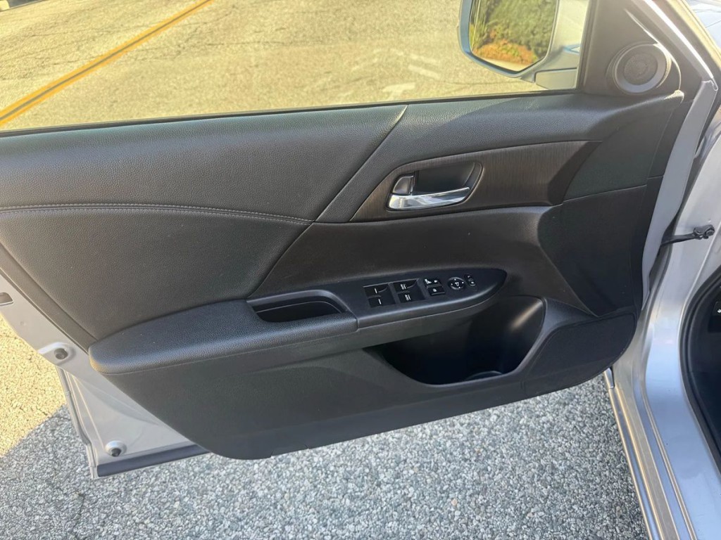 2014 Honda Accord Image 8