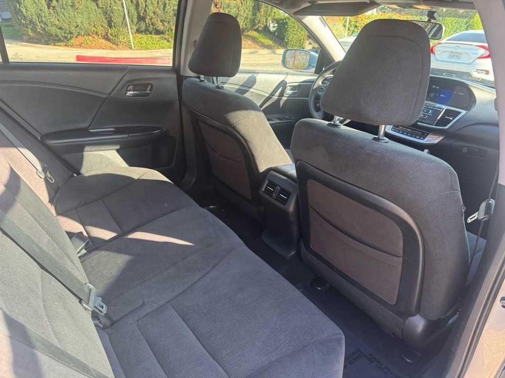 2014 Honda Accord Image 16