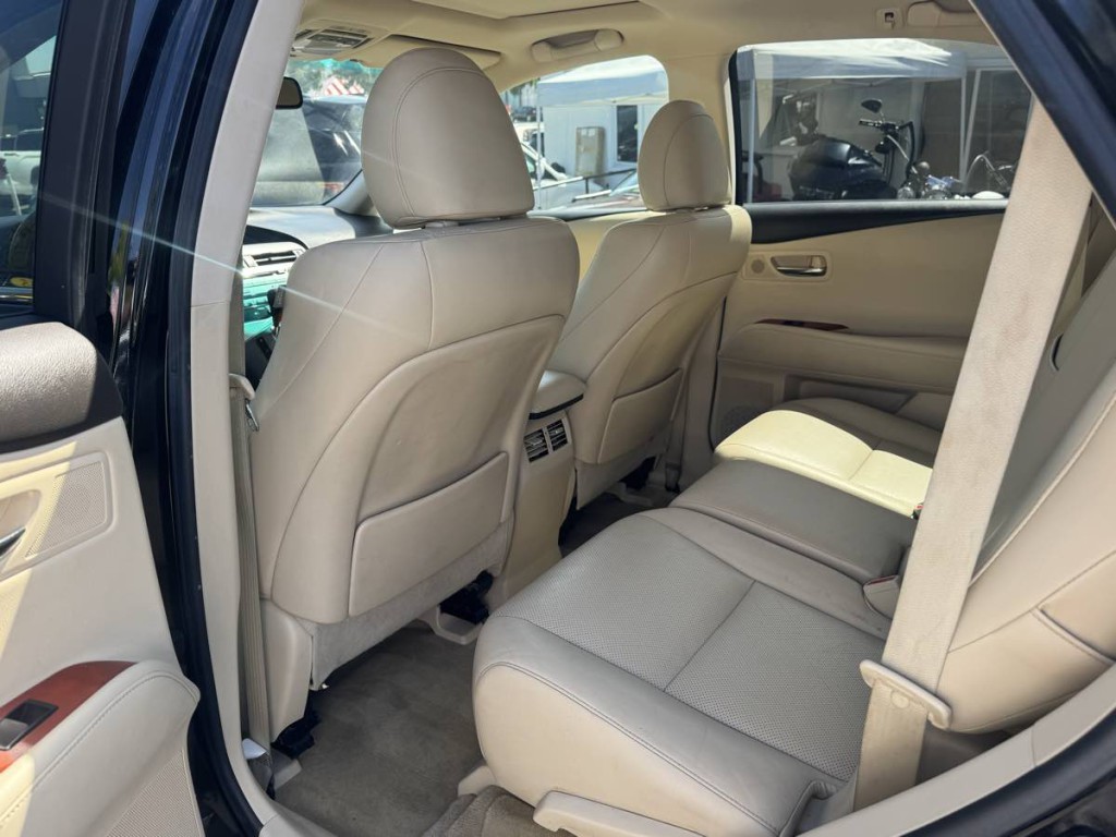 2011 Lexus RX 450h Image 11