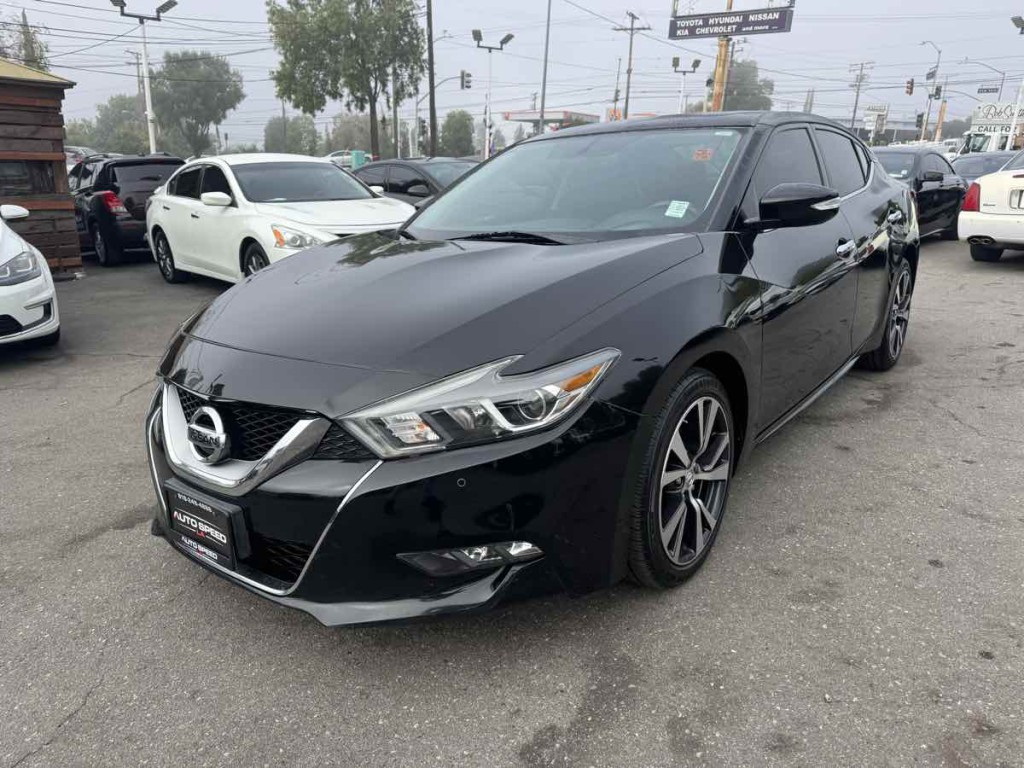 2017 Nissan Maxima Image 2