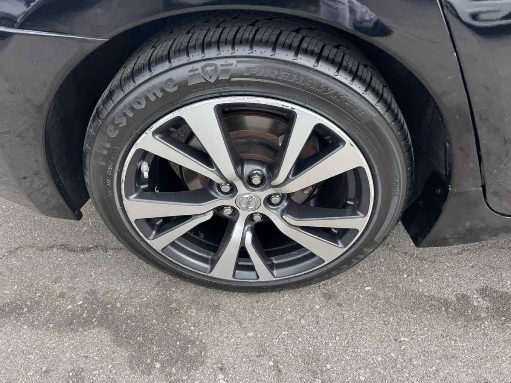 2017 Nissan Maxima Image 8