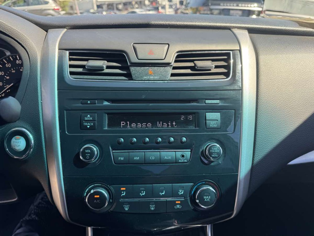 2015 Nissan Altima Image 11