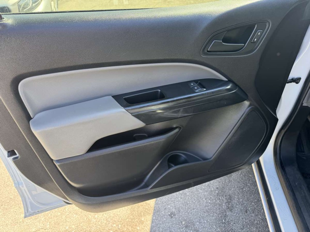 2018 GMC Canyon Image 8