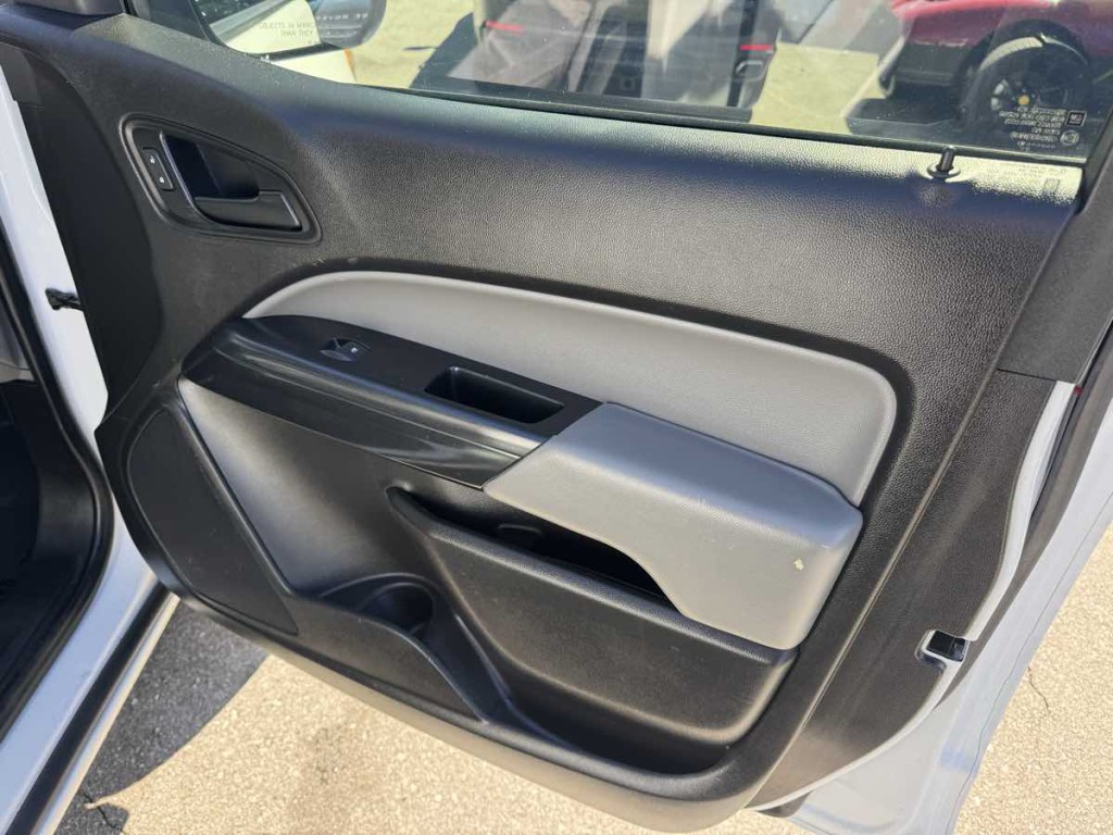 2018 GMC Canyon Image 14