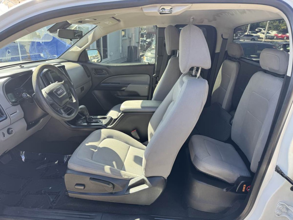 2018 GMC Canyon Image 16