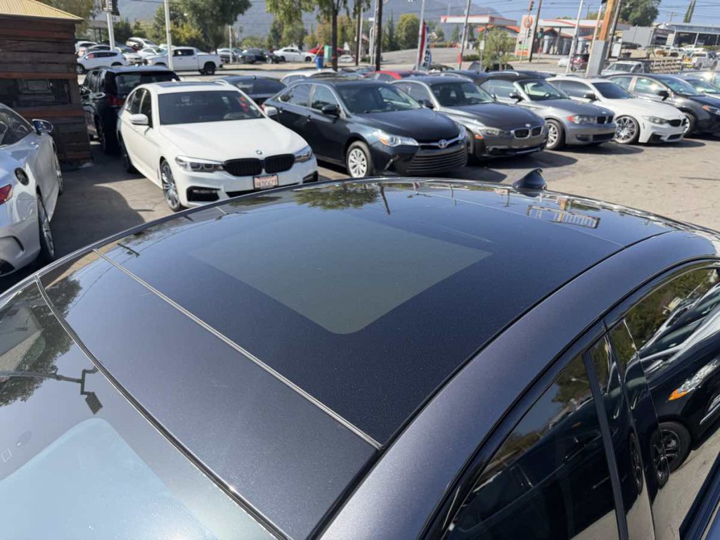 2019 Alfa Romeo Giulia Image 8