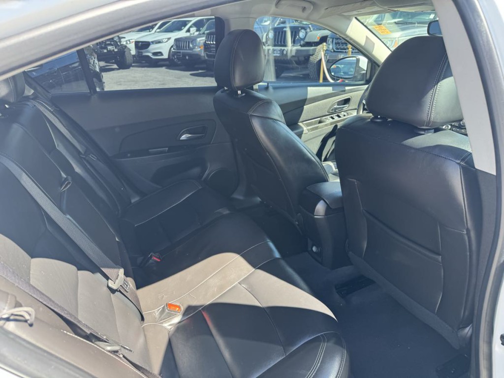 2014 Chevrolet Cruze Image 9
