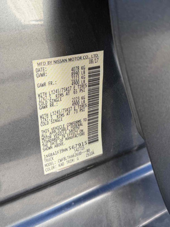 2017 Nissan Titan Image 16