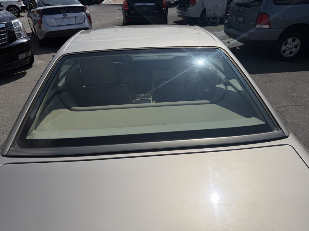 1995 Mercedes-Benz 5.0L Image 10