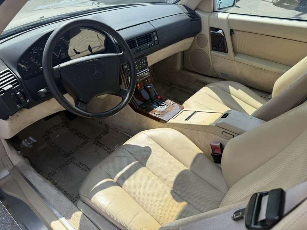 1995 Mercedes-Benz 5.0L Image 12