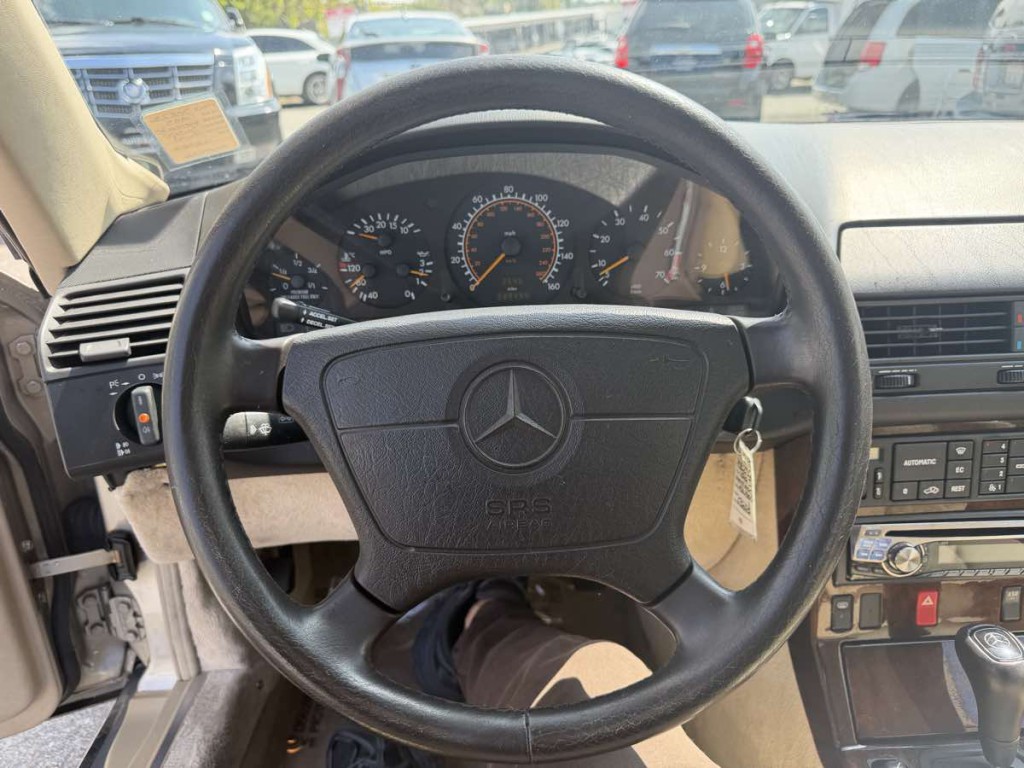 1995 Mercedes-Benz 5.0L Image 14