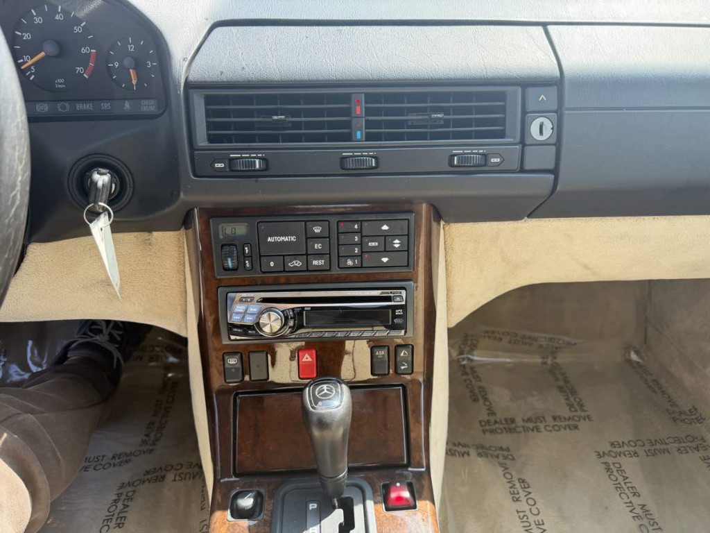 1995 Mercedes-Benz 5.0L Image 15