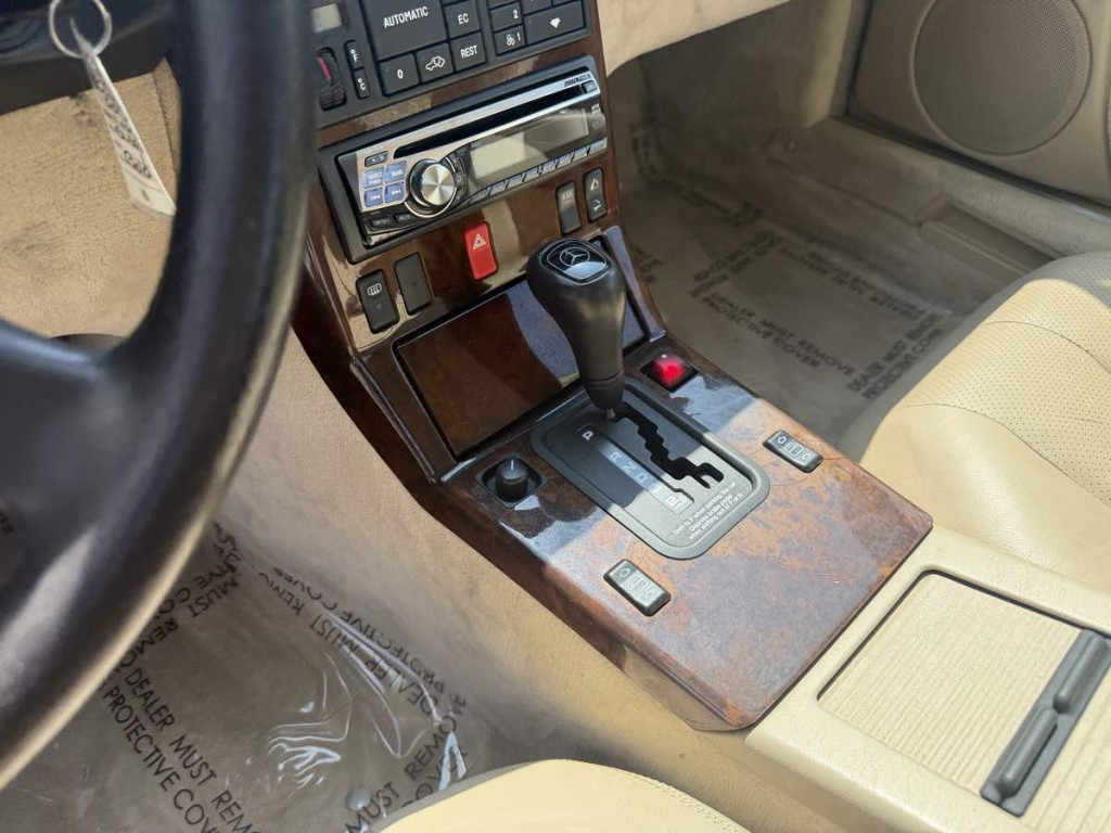 1995 Mercedes-Benz 5.0L Image 16