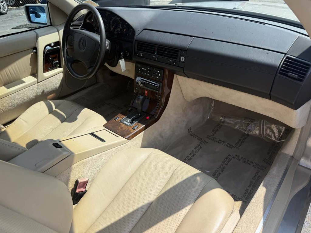 1995 Mercedes-Benz 5.0L Image 17