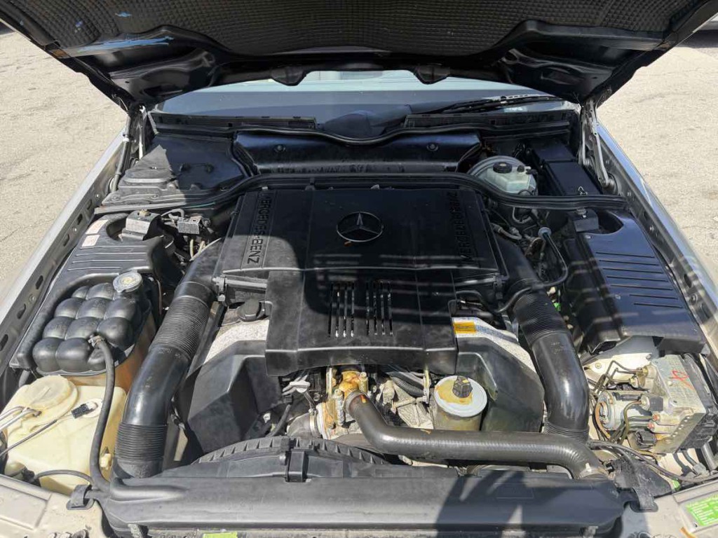 1995 Mercedes-Benz 5.0L Image 19