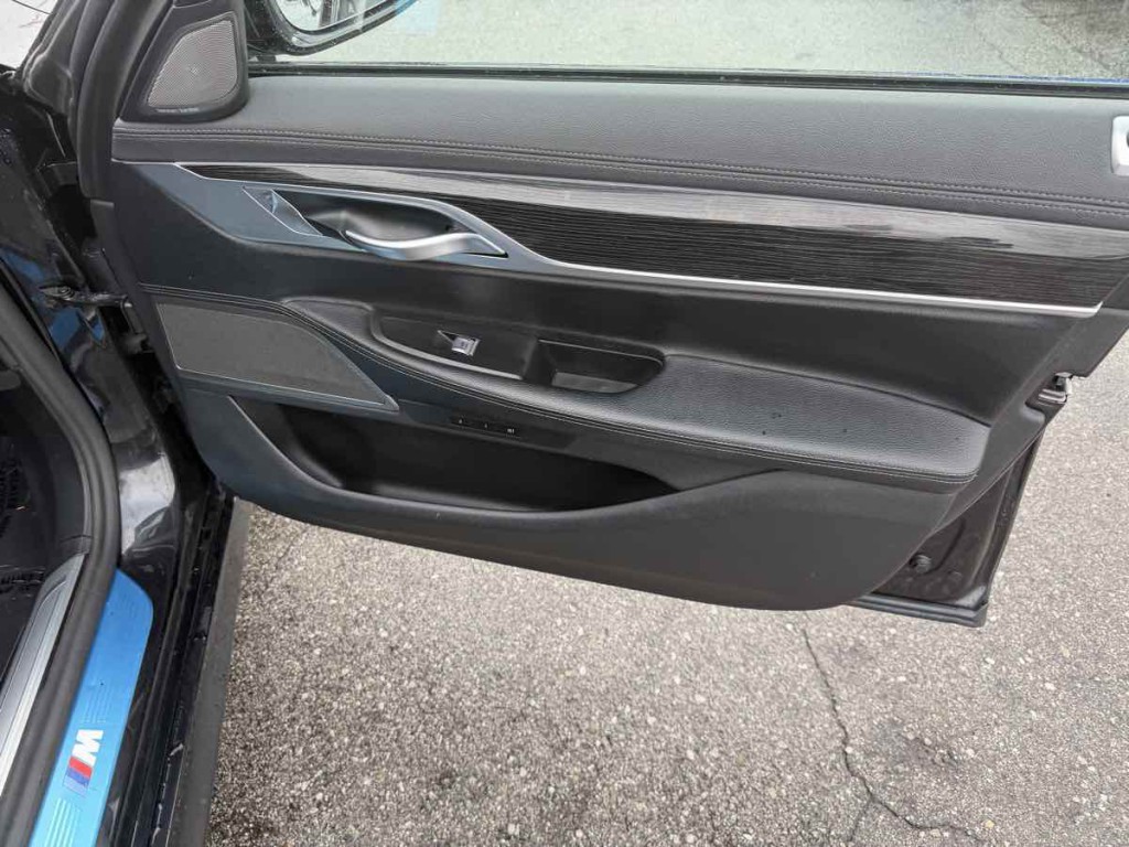 2020 BMW 7 Series Image 16