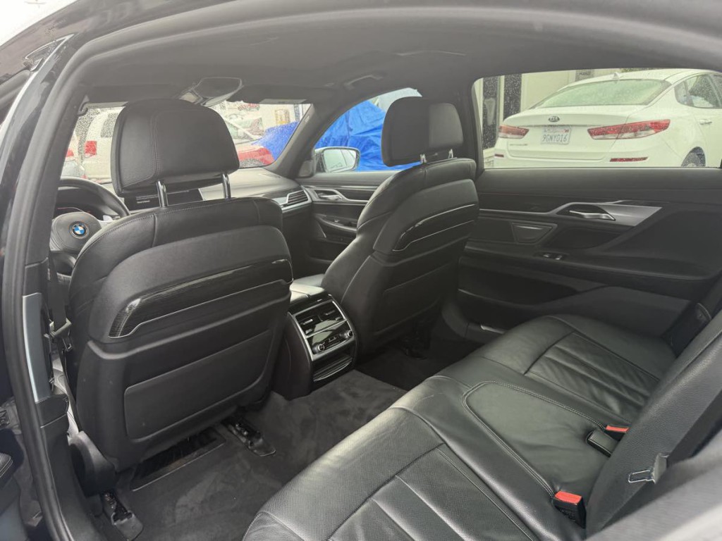 2020 BMW 7 Series Image 18