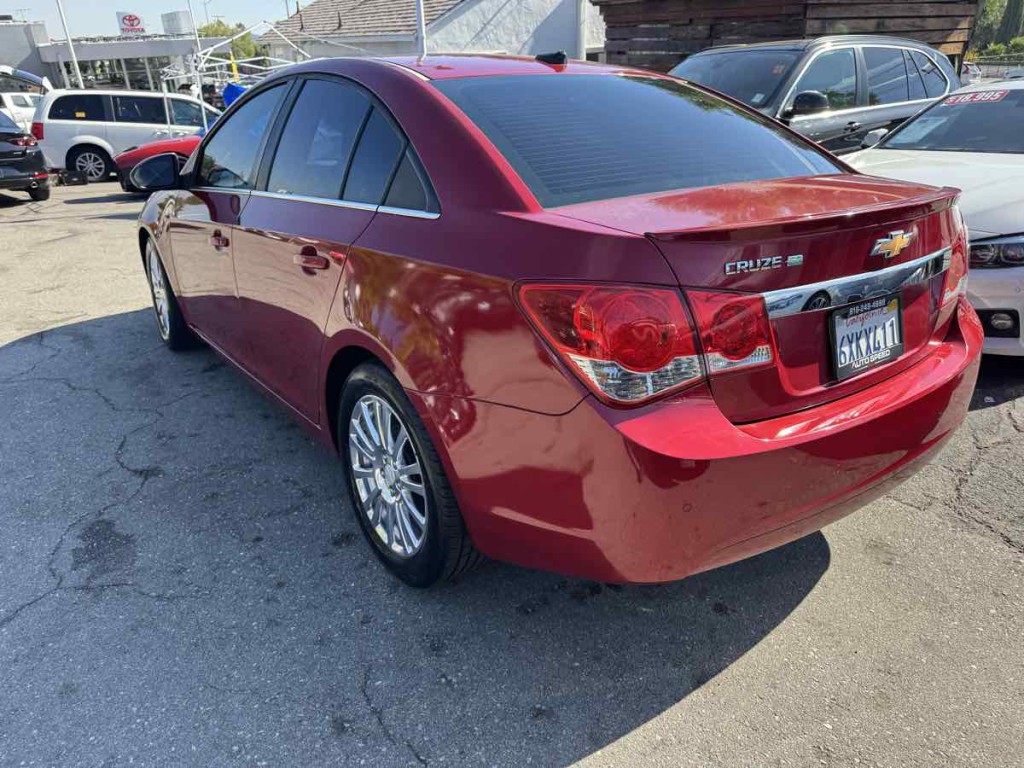 2012 Chevrolet Cruze Image 3