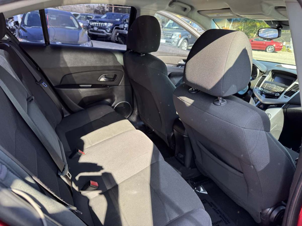 2012 Chevrolet Cruze Image 12