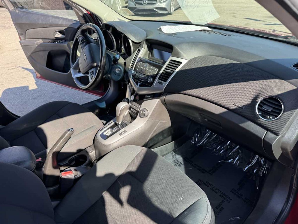 2012 Chevrolet Cruze Image 13