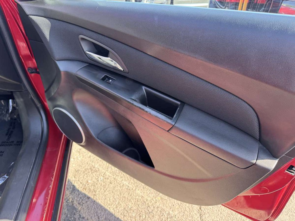 2012 Chevrolet Cruze Image 14