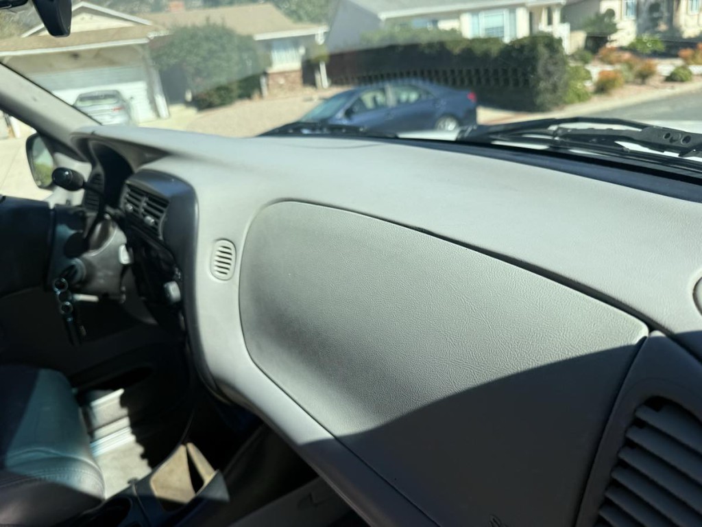 1997 Ford Explorer Image 24