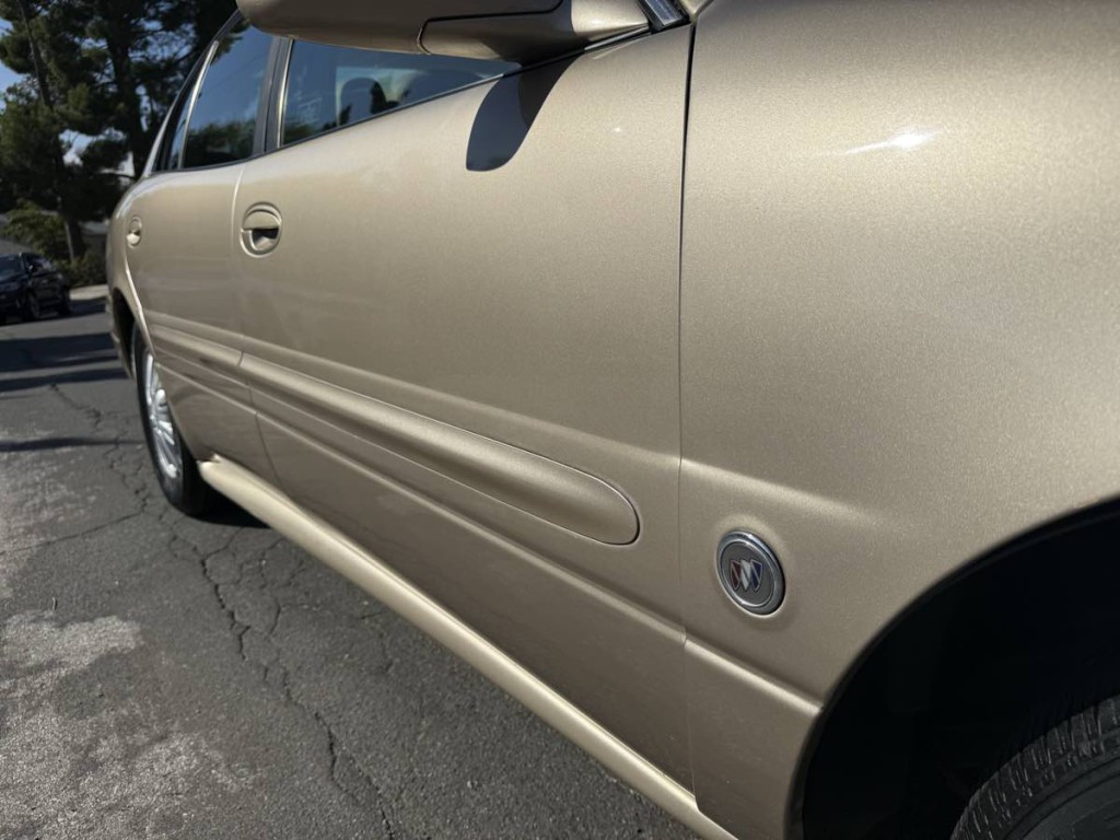 2005 Buick LeSabre Image 10